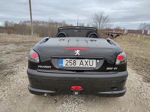 Peugeot 206cc 1.6 80kw kabriolett (6 foto / 12)