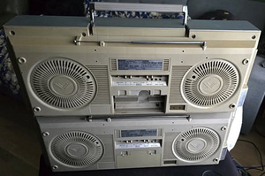 Sharp GF-575 Boombox (2tk korraga) (2 foto / 2)
