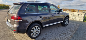 VOLKSWAGEN TOUAREG. 3.0 176kw 2008a (6 foto / 11)