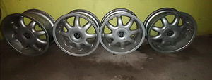 Литые диски Volkswagen r16 (1 фото из 2)