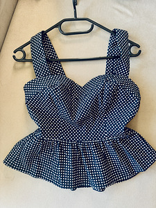 Guess top (1 foto / 5)