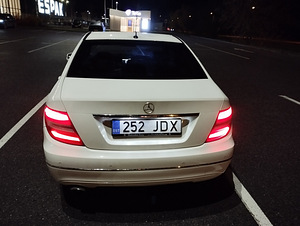 Mercedes Benz c220 125kw (4 фото из 9)