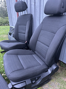 BMW e61 lci riidest sisu (3 foto / 4)