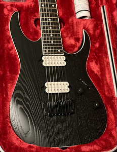 Ibanez Prestige RGR752AHBF (3 foto / 6)