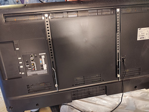 TV Samsung (4 foto / 4)