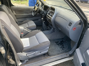Nissan Navara (6 foto / 8)