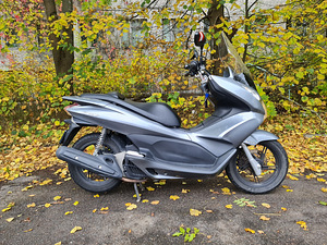Honda PCX 125cc (10 фото из 10)
