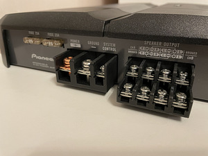UUS! 4 kanali autovõimendi Pioneer GM-6300F 600W (3 foto / 5)