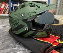 Кроссовый шлем LS2