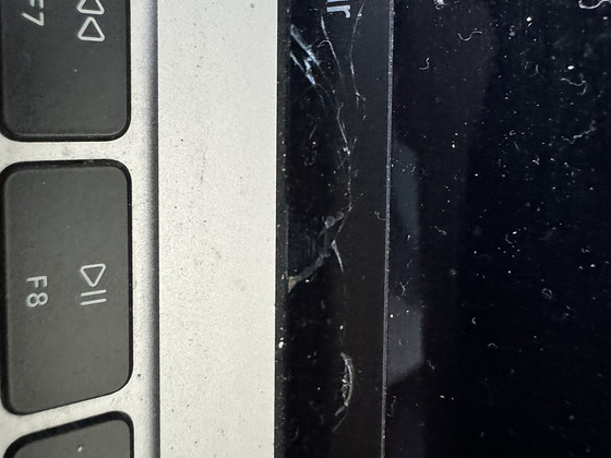 MacBook Air 13" 2019, i5 8GB/128GB