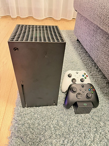XBox Series X 1TB (1 foto / 3)