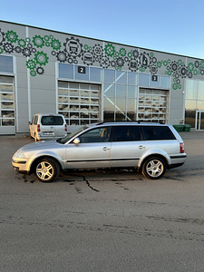 Volkswagen Passat (4 фото из 10)