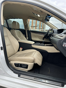 Lexus GS450h Luxury (8 foto / 15)