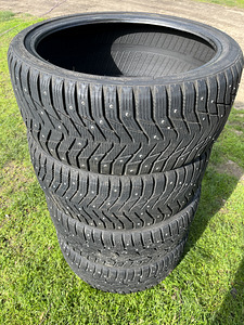 235/35/19 naastrehvid (1 foto / 3)