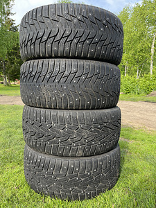 235/35/19 naastrehvid (3 foto / 3)