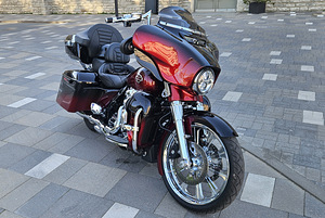 Harley davidson street glide107 2017 (2 foto / 7)