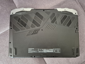 Sülearvuti ACER Predator Helios 300, i7, 15.6” FHD IPS 144Hz (4 foto / 10)