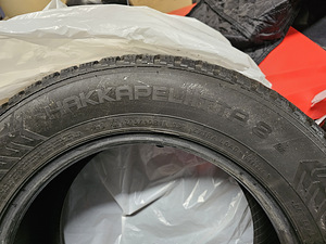 Nokian 215/60/16 (3 фото из 4)