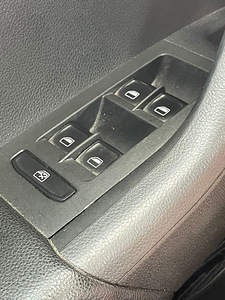 Skoda Octavia (7 foto / 12)