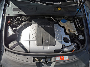Audi a6 avant 3.0 tdi quattro S-line 165kw (1 foto / 11)