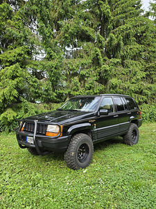 Jeep Grand Cherokee 5.2l V8 ZJ (4 foto / 13)