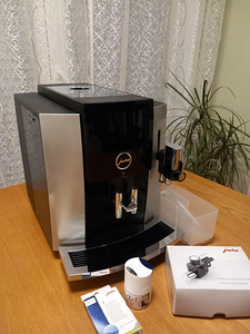 JURA S8 Moonlight Silver (1 foto / 4)