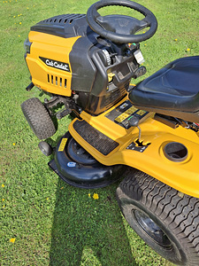 Газонокосилка CubCadet LT3 (4 фото из 5)