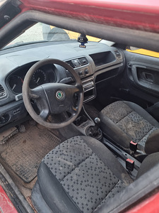 Škoda praktik 1.4 59kw varuosadeks (3 foto / 5)
