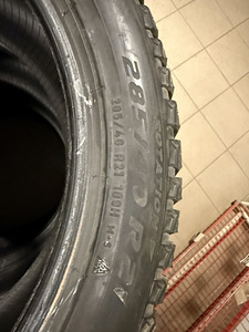 285/40/21 Pirelli Scorpion IceZero2 109H XL 6-7mm (uued 8,5) (3 foto / 6)