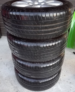 Оригинальные литые диски VW 5×112 16 с хорошими летними шинами (2 фото из 4)