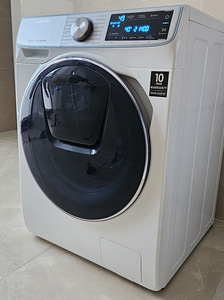 Pesumasin kuivatiga Samsung 9/5 WD90N740NOA (1 foto / 3)