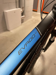 Kross Evado 6.0 — maastikujalgratas, suurus L (raam 21") (3 foto / 10)