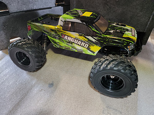 Raadioteel kaugjuhitav auto Monster Truck Vanguard (5 foto / 10)