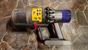 Беспроводной пылесос Dyson V10 Absolute (6 фото из 10)