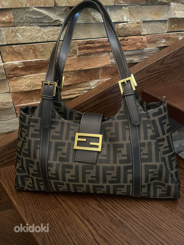 Женская сумка FENDI (фото #1)