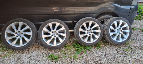 Müüa Volvo rattad