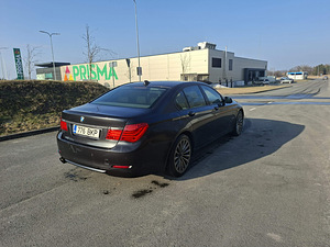 BMW 730D F01 (10 foto / 14)
