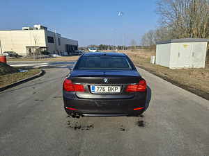 BMW 730D F01 (11 foto / 14)