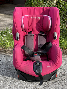 Maxi cosy Axiss pöörlev turvatool 9-18kg (2 foto / 3)