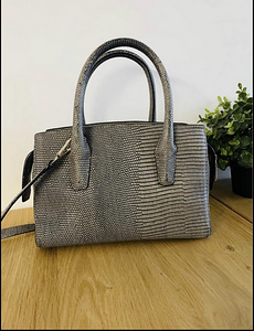 DKNY kott (4 foto / 4)