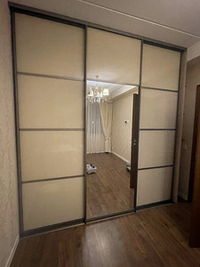 Шкаф (2 фото из 4)