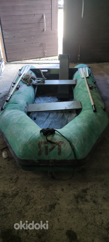 Резиновая лодка (фото #1)