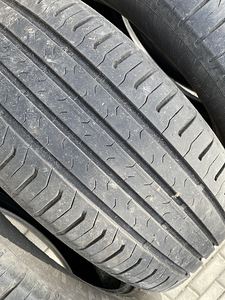 Шины 215/55/17 Continental (8 фото из 10)
