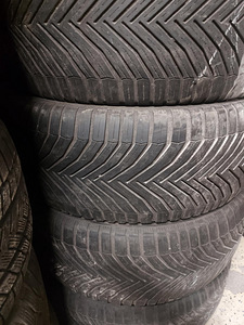 255/45R20 Michelin Cross Climat (2 foto / 2)