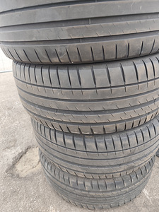 225/45 R19 (3 foto / 4)
