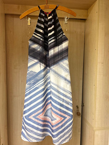 Kleit Guess by Marciano,nagu uus,suurus M (10 foto / 10)