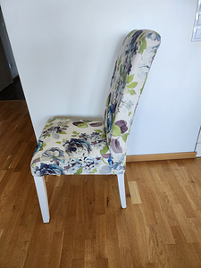 Kvaliteetsed puidust toolid lillemustriga (2 tk) (3 foto / 4)