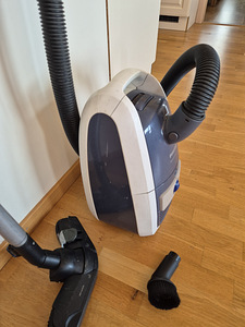 Tolmuimeja Philips (3 foto / 6)