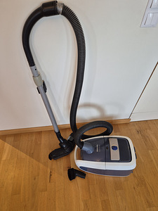 Tolmuimeja Philips (4 foto / 6)