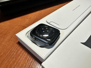 Apple watch 6 44mm (2 foto / 4)